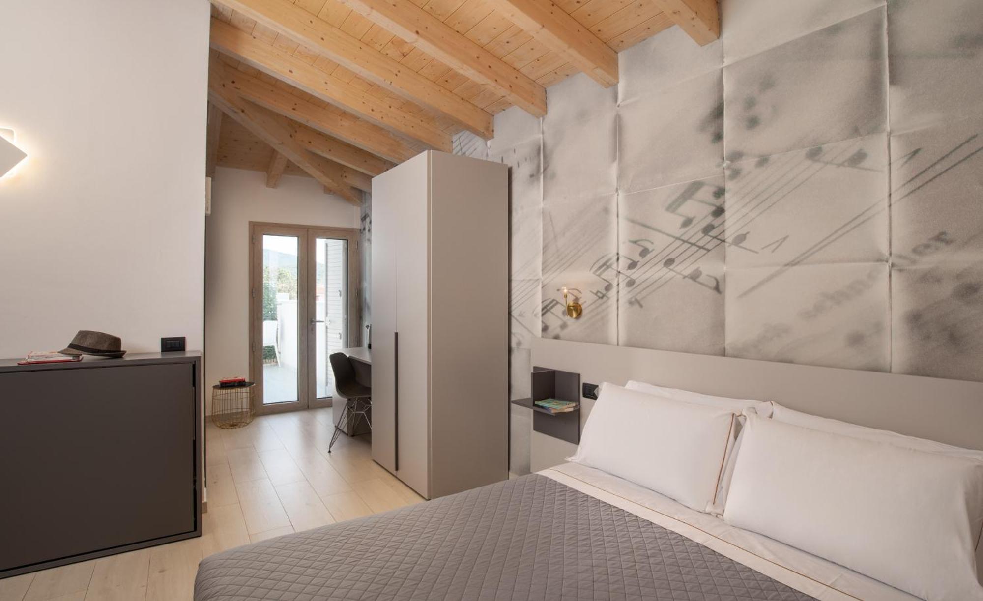Theodore Rooms San Teodoro  Bagian luar foto