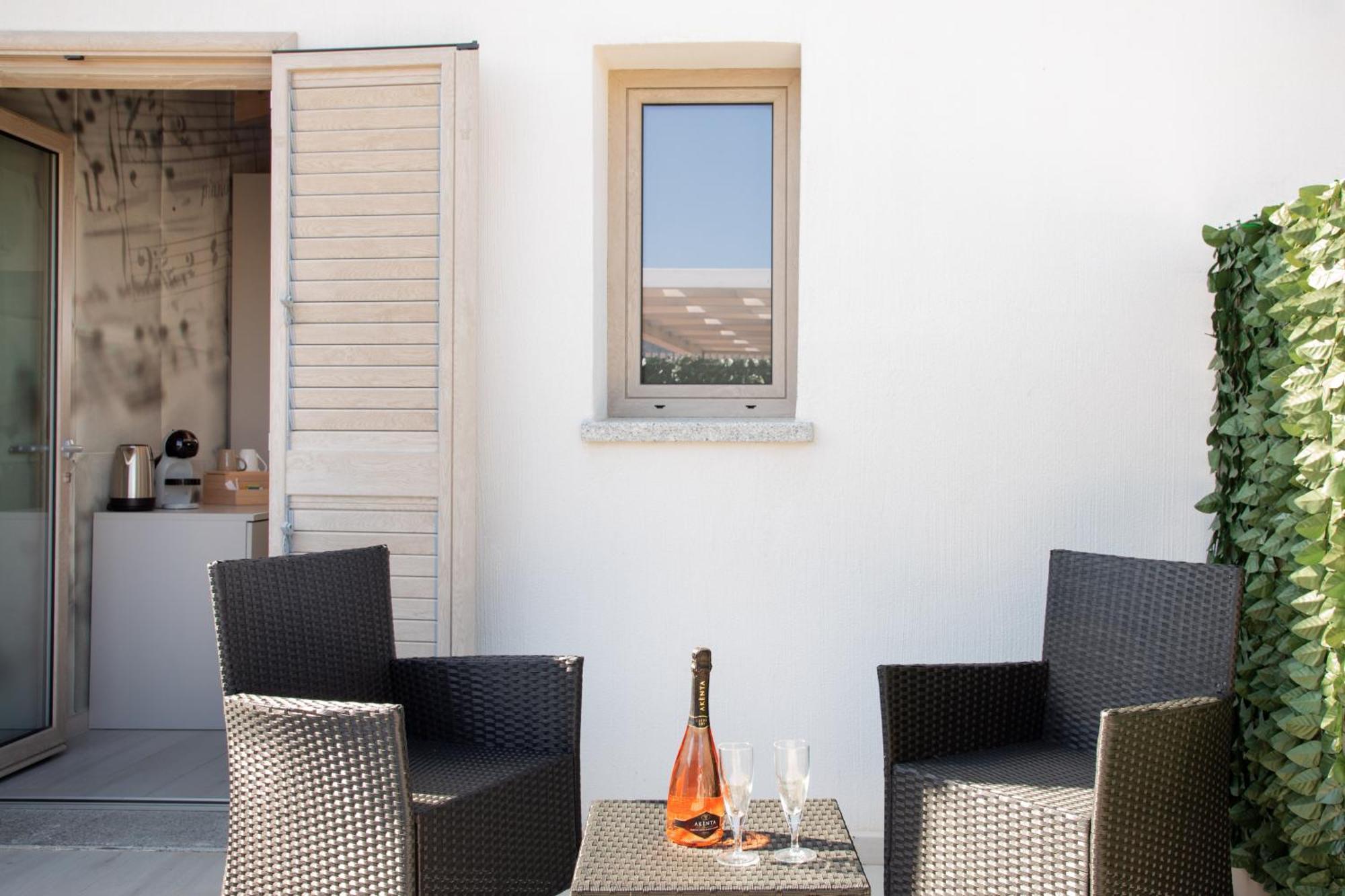 Theodore Rooms San Teodoro  Bagian luar foto